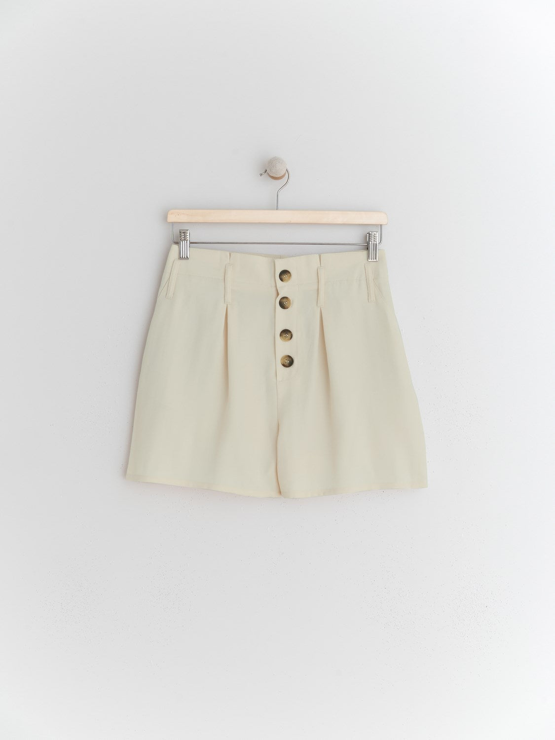 SHORTS CLÁSICO PINZAS