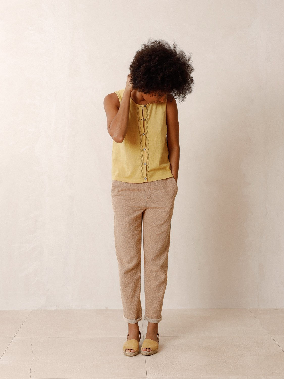 BASIC KNITTED VEST