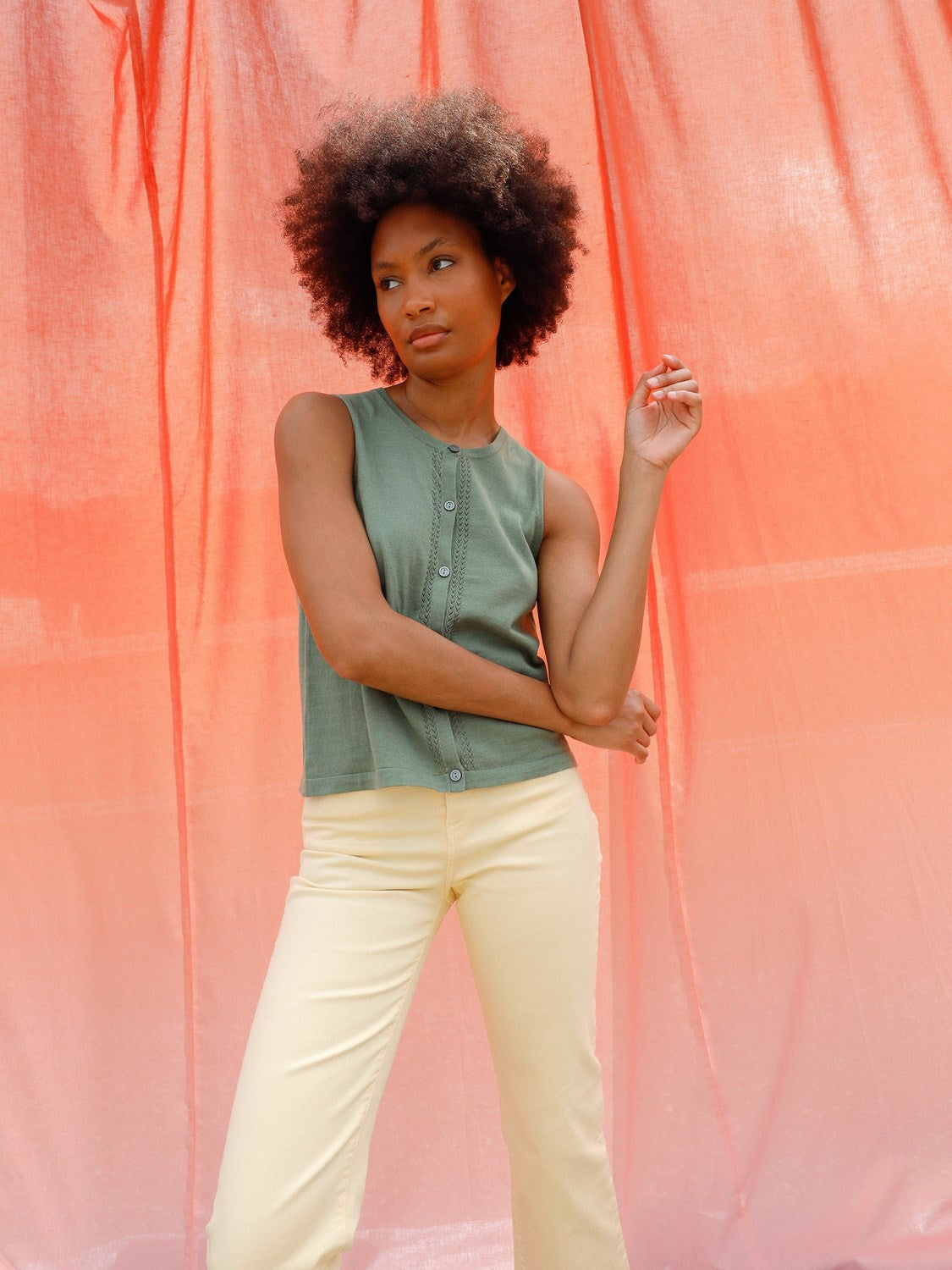 BASIC KNITTED VEST