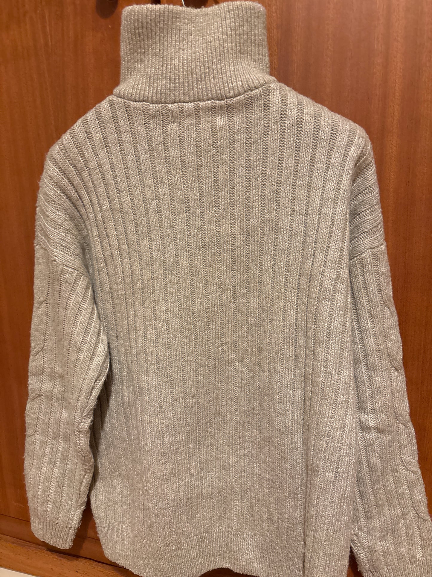 TURTLENECK SWEATER MADE FROM RECYCLED POLYESTER