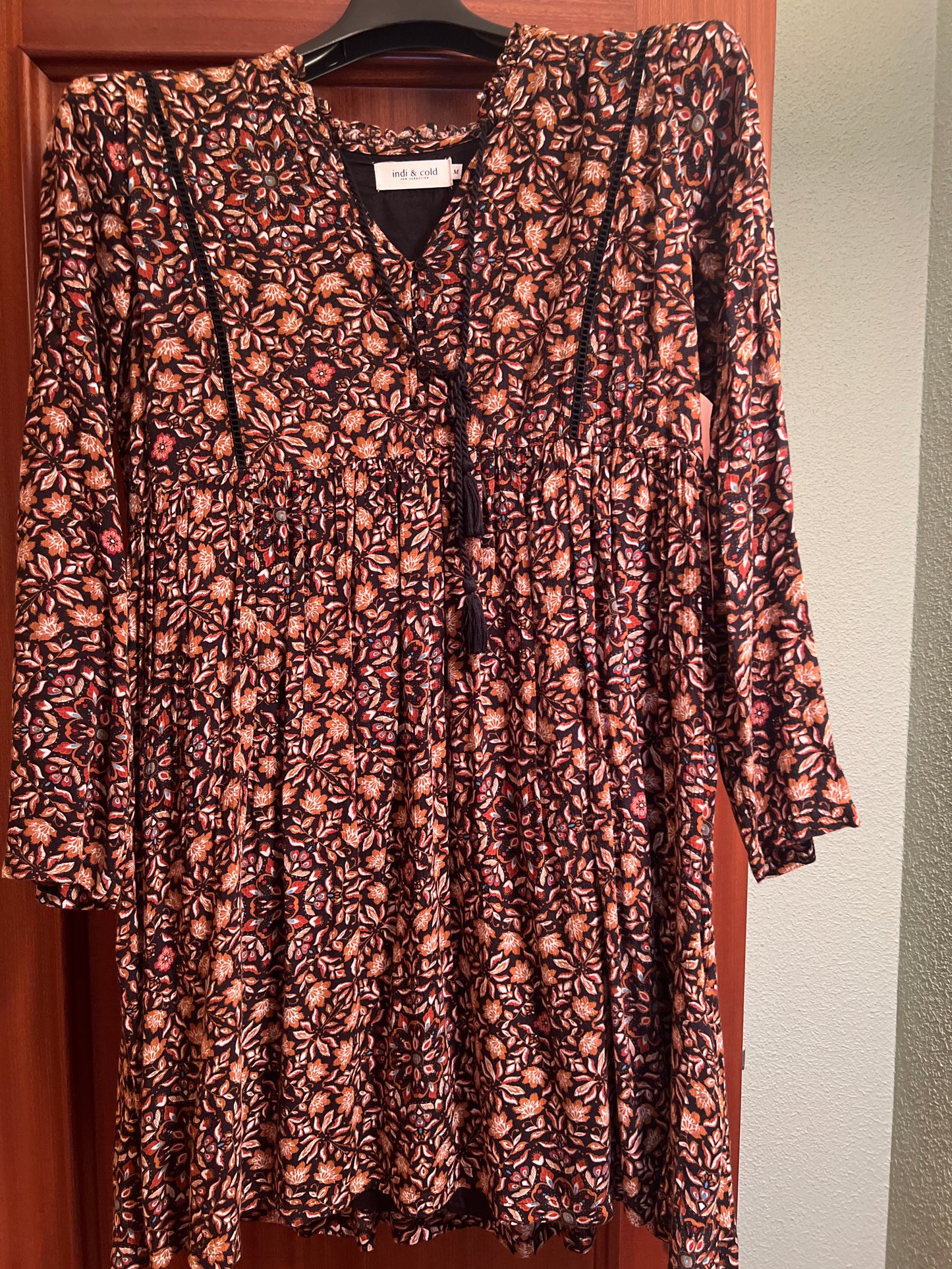 Brown long-sleeve dress