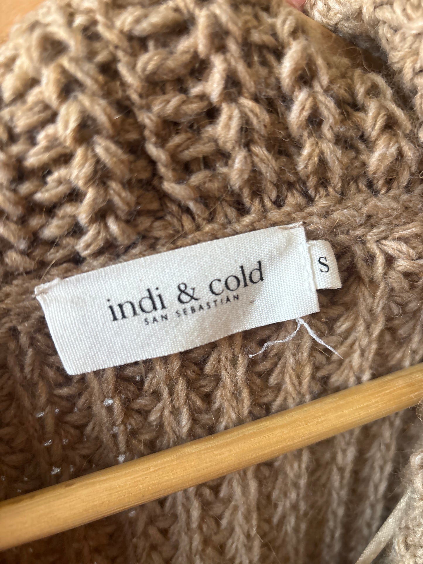 CHAQUETA LARGA GRUESA CON LANA Y ALPACA