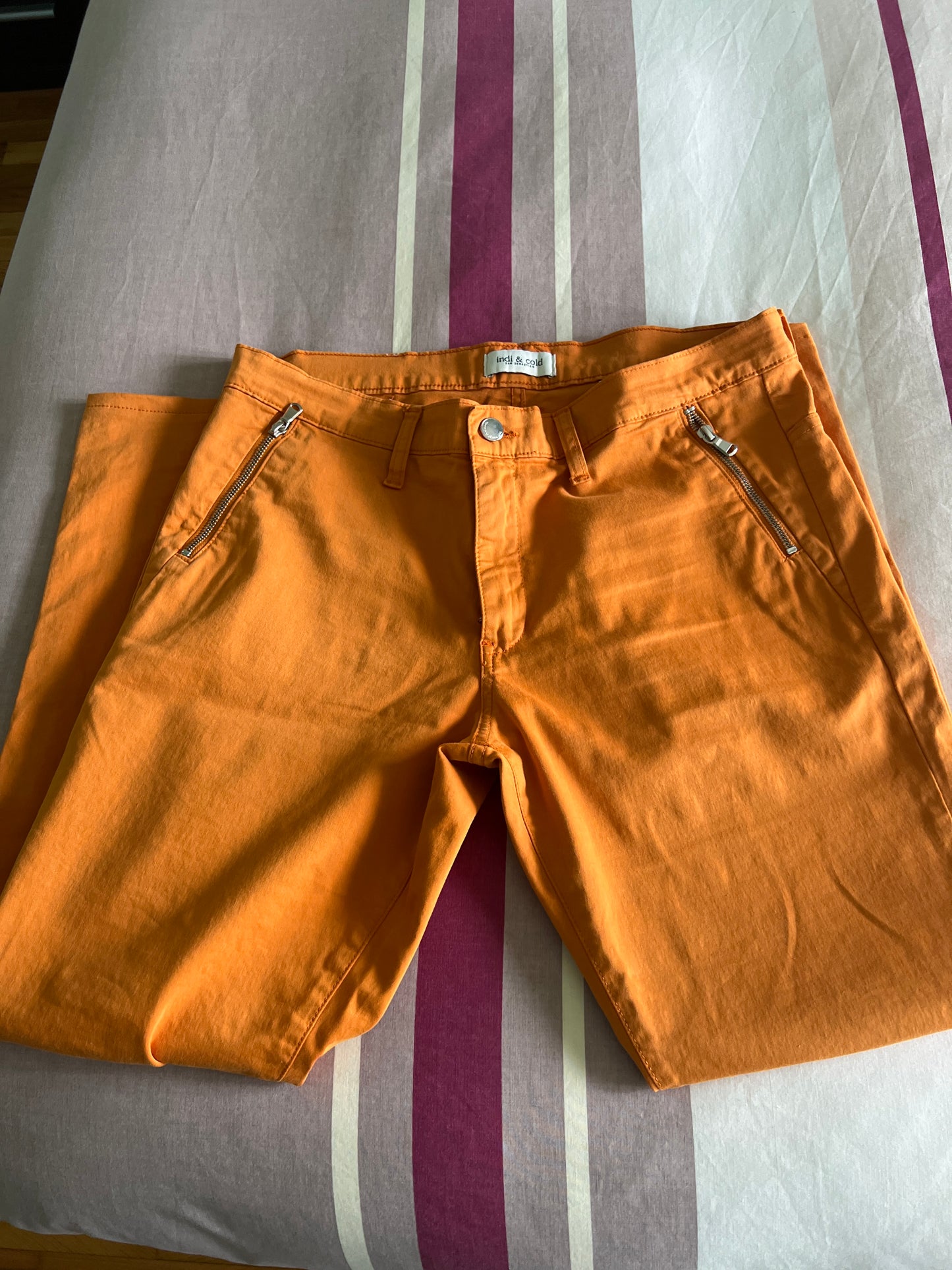 Pantalons orange avec fermeture éclair